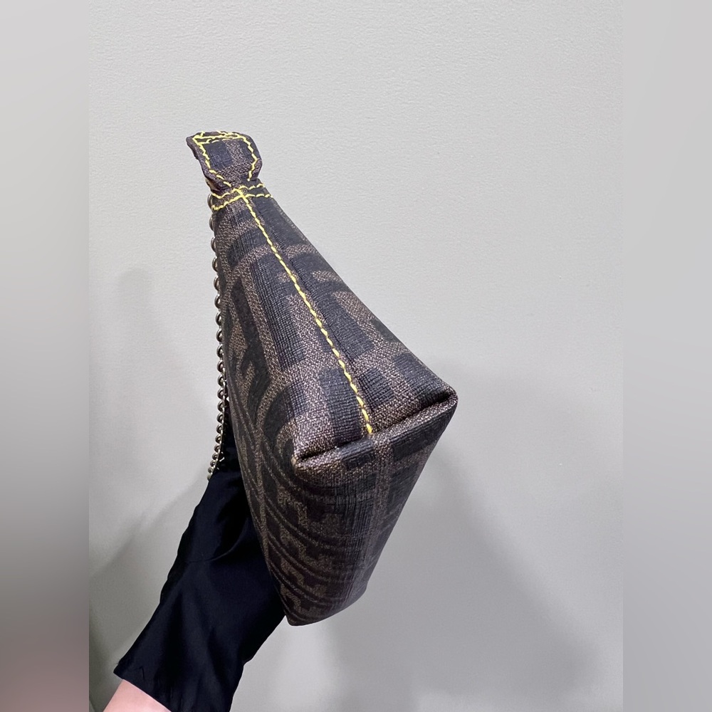 Auth❤️‍🔥Vintage Fendi baguette bag - Picture 12 of 15